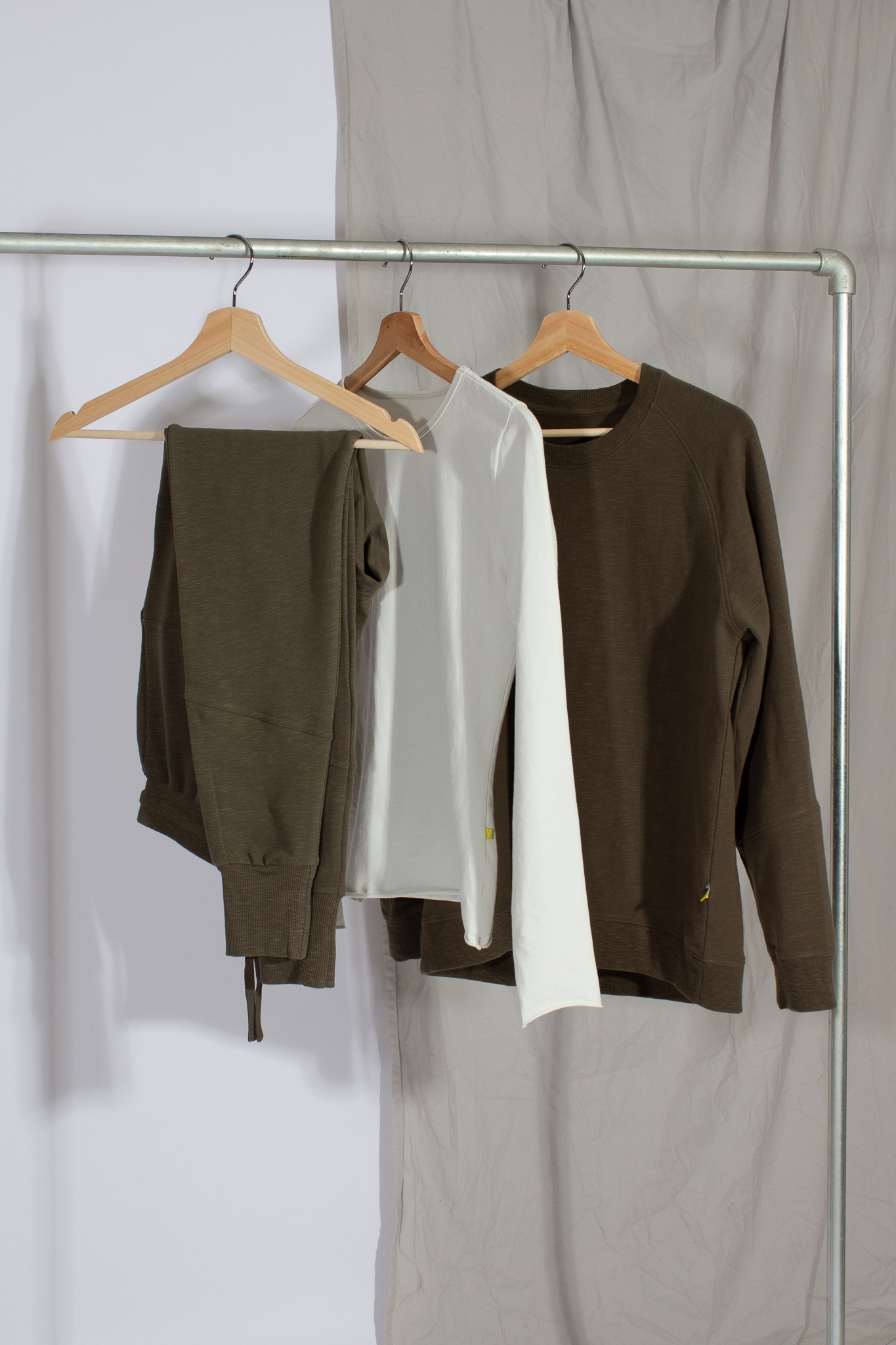 Mudra Pants Dark Olive 10